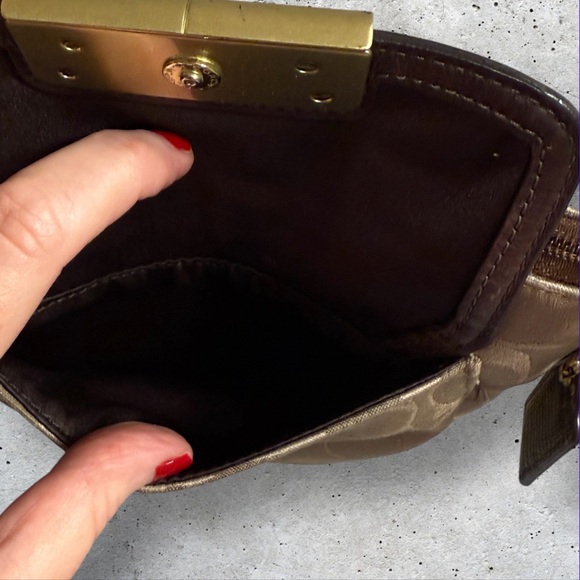 Authentic COACH Crossbody Purse - Picture 4 of 5